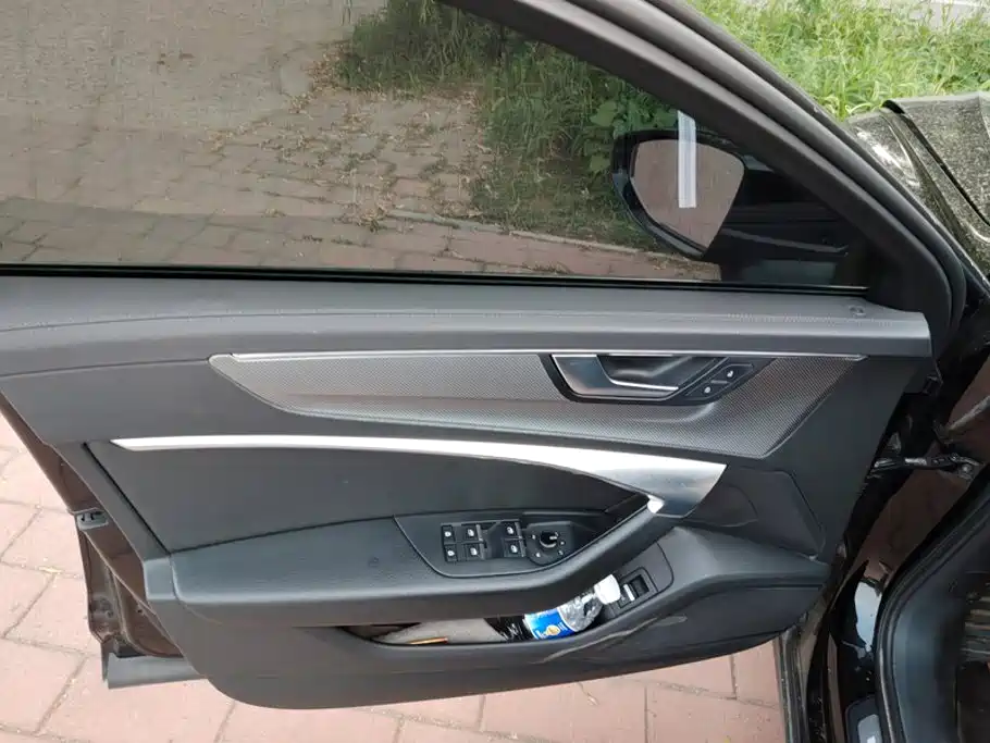 Audi A6L 2020