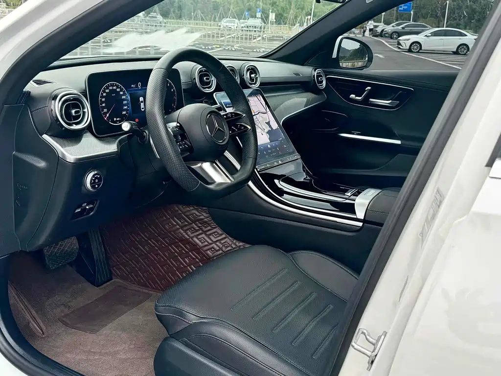 Mercedes-Benz C-Class 2022 — фото 4