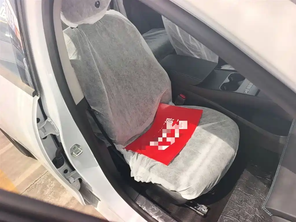 BYD Seal 05 DM-i 2026 — фото 25