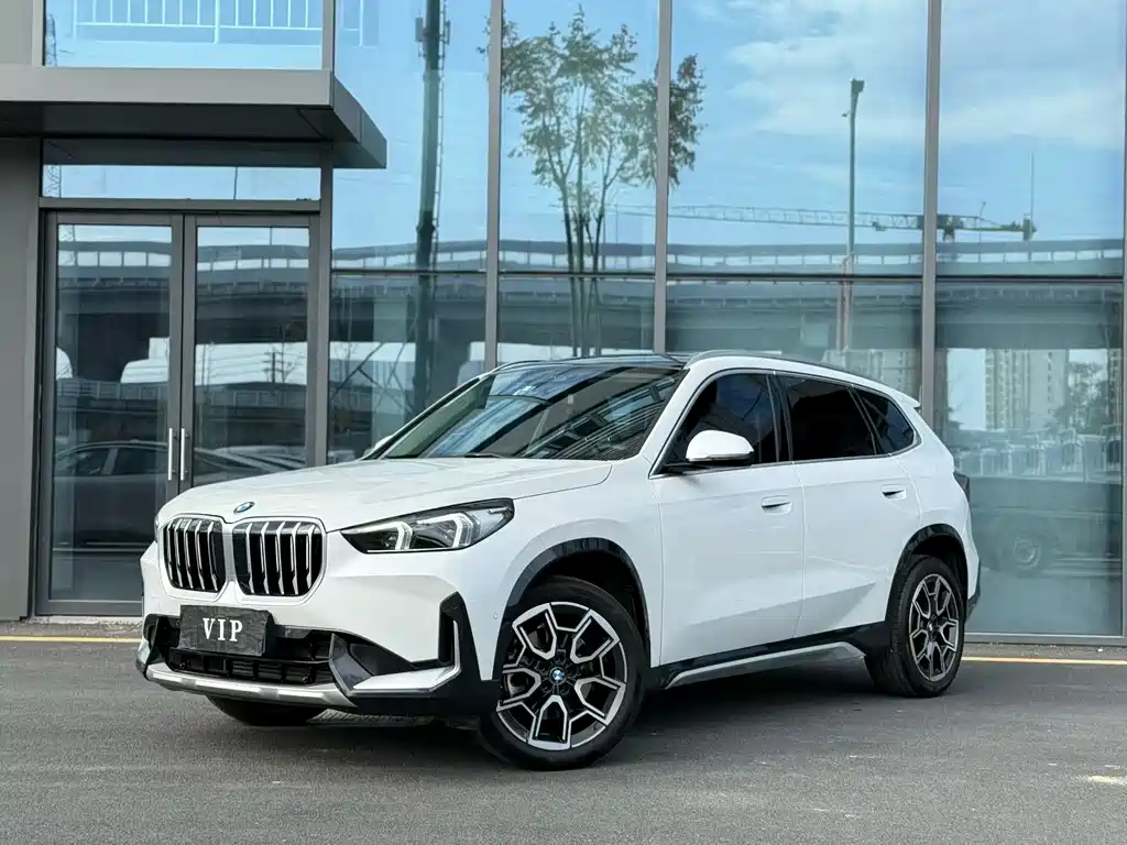 BMW X1 2025 — фото 1