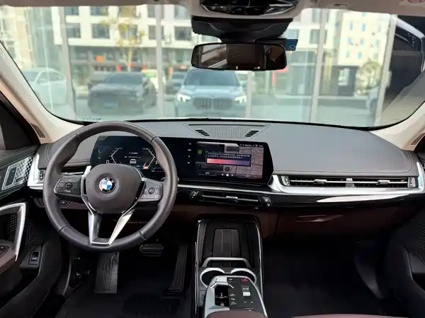 BMW X1 2025