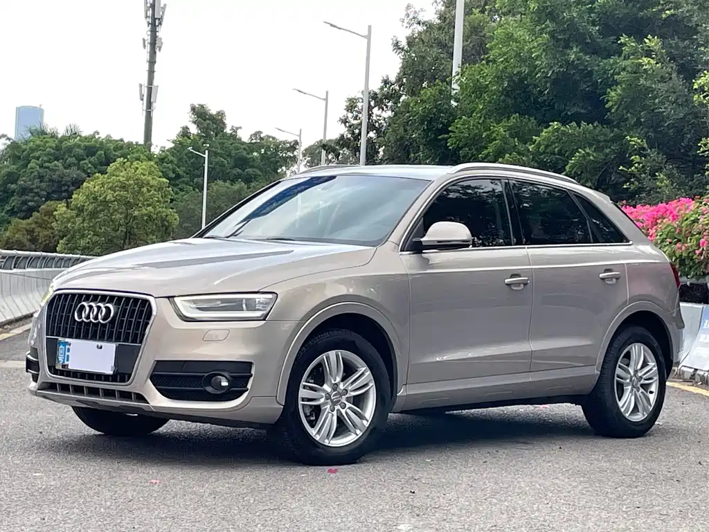 Audi Q3 2014 — фото 1