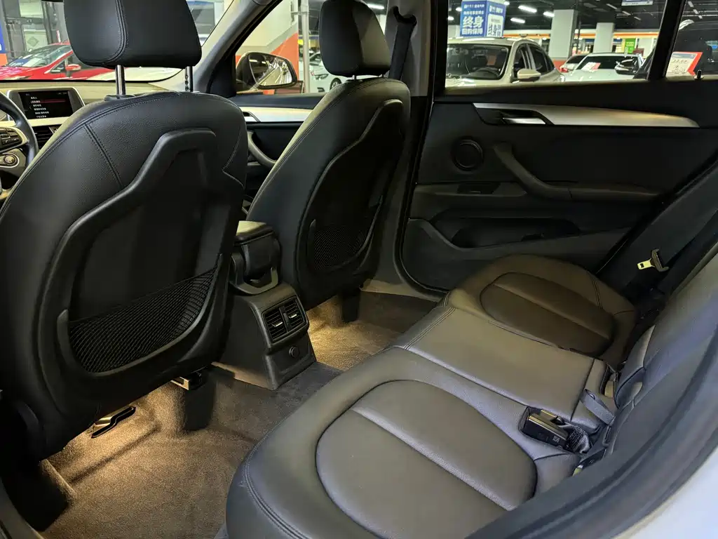 BMW X1 2018 — фото 10