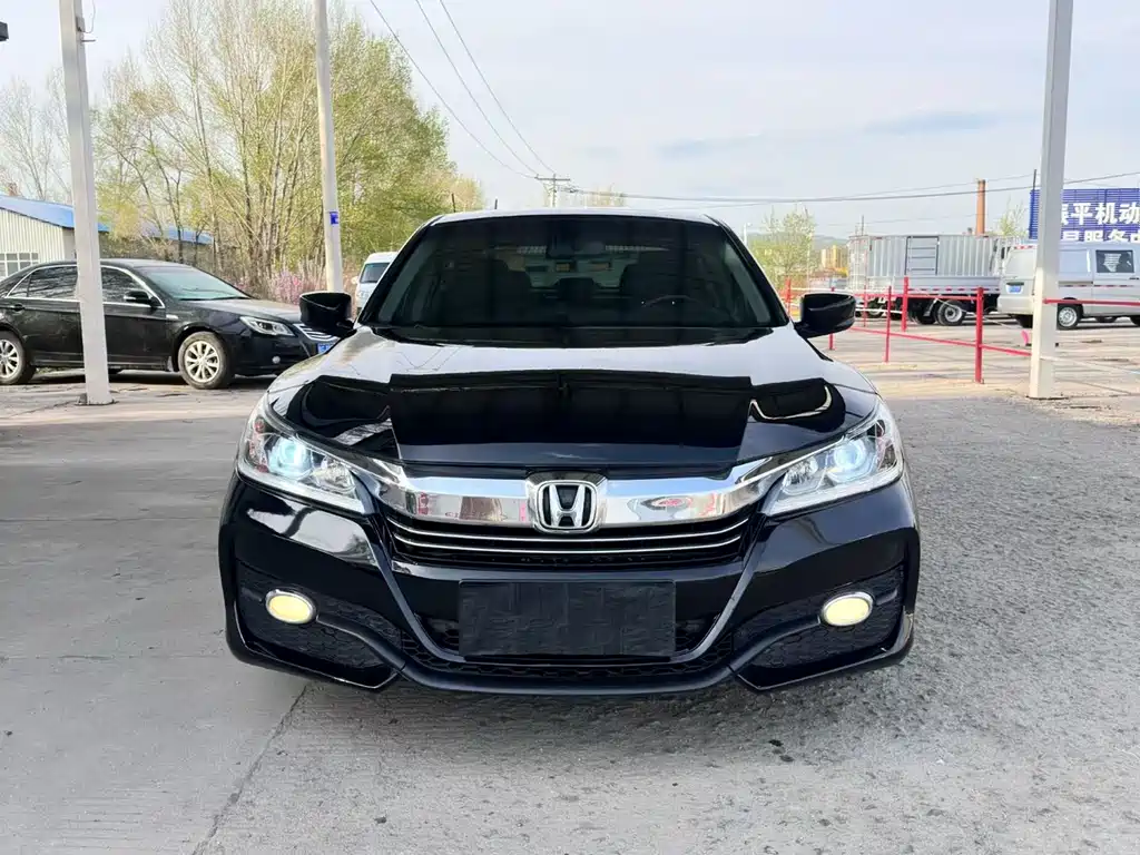Honda Accord 2017 — фото 2