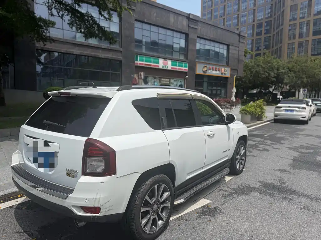 Jeep Compass 2014 — фото 3