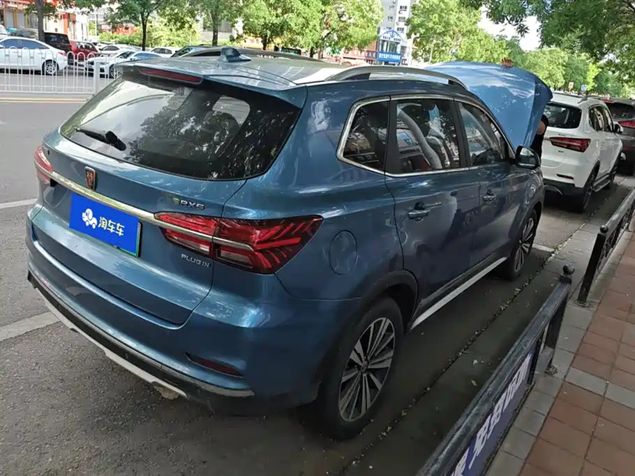 Roewe RX5 New Energy 2017 — фото 3