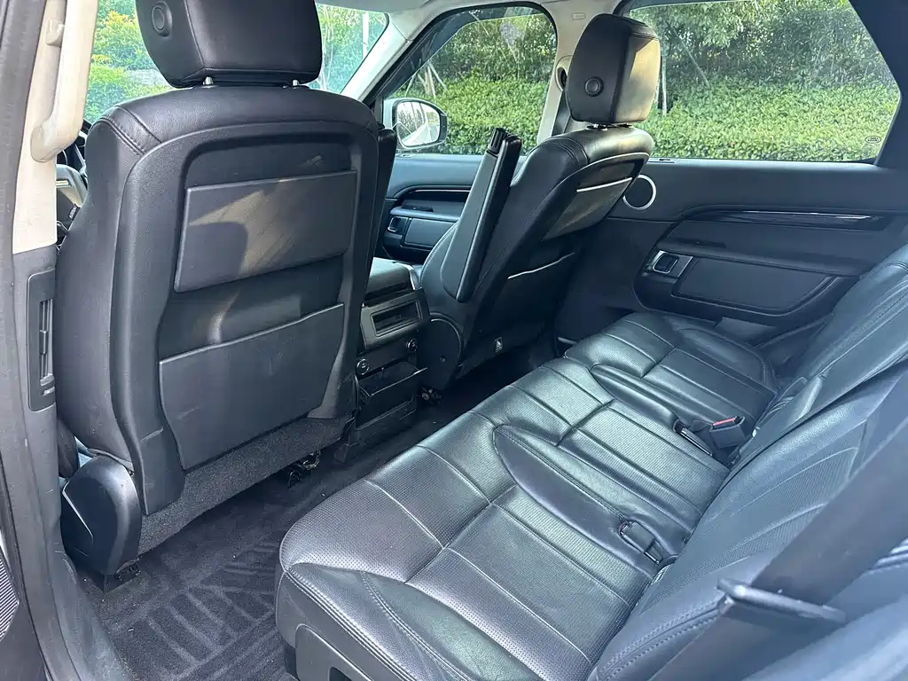 Land Rover Discovery 2018 — фото 10