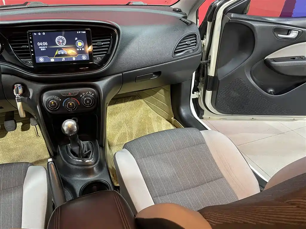 Fiat Viaggio 2016 — фото 10