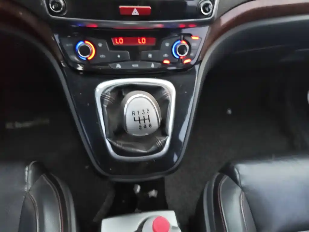 Haval H6 2014 — фото 14