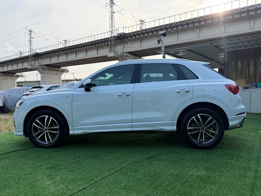 Audi Q3 2022
