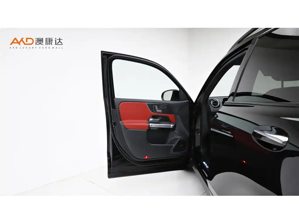 Mercedes-Benz GLB AMG 2023 — фото 10