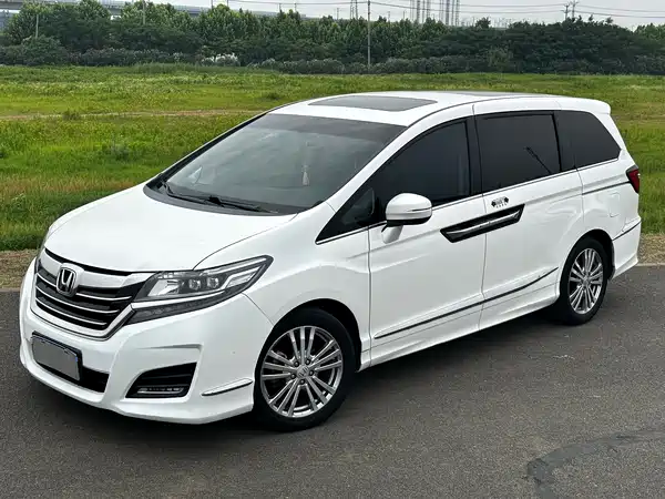 Honda Elysion 2016