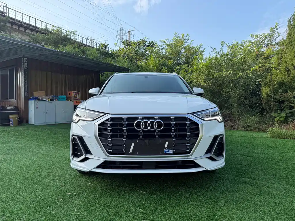 Audi Q3 2022