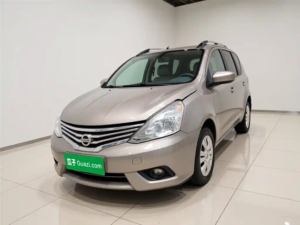 Nissan Livina 2014