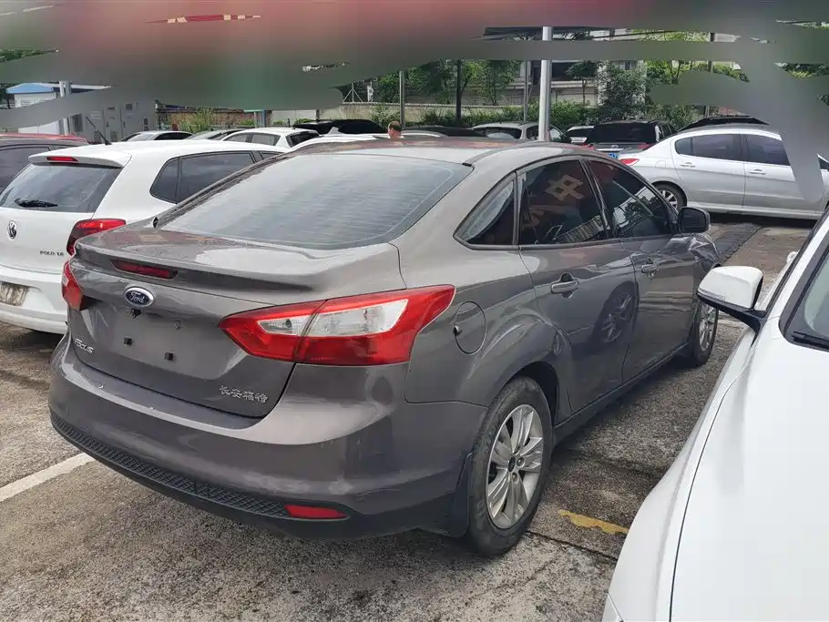 Ford Focus 2015 — фото 3