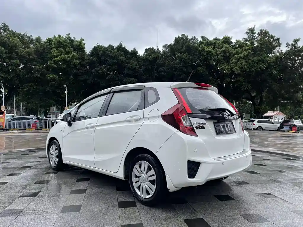 Honda Fit 2017 — фото 10
