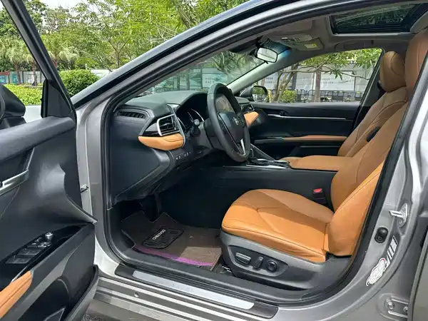 Toyota Camry 2021