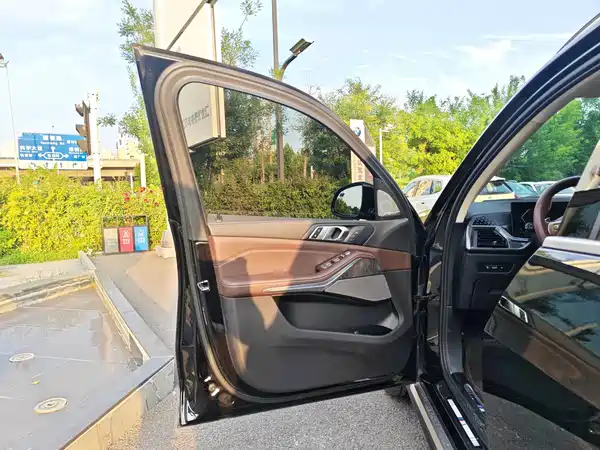 BMW X5 2025