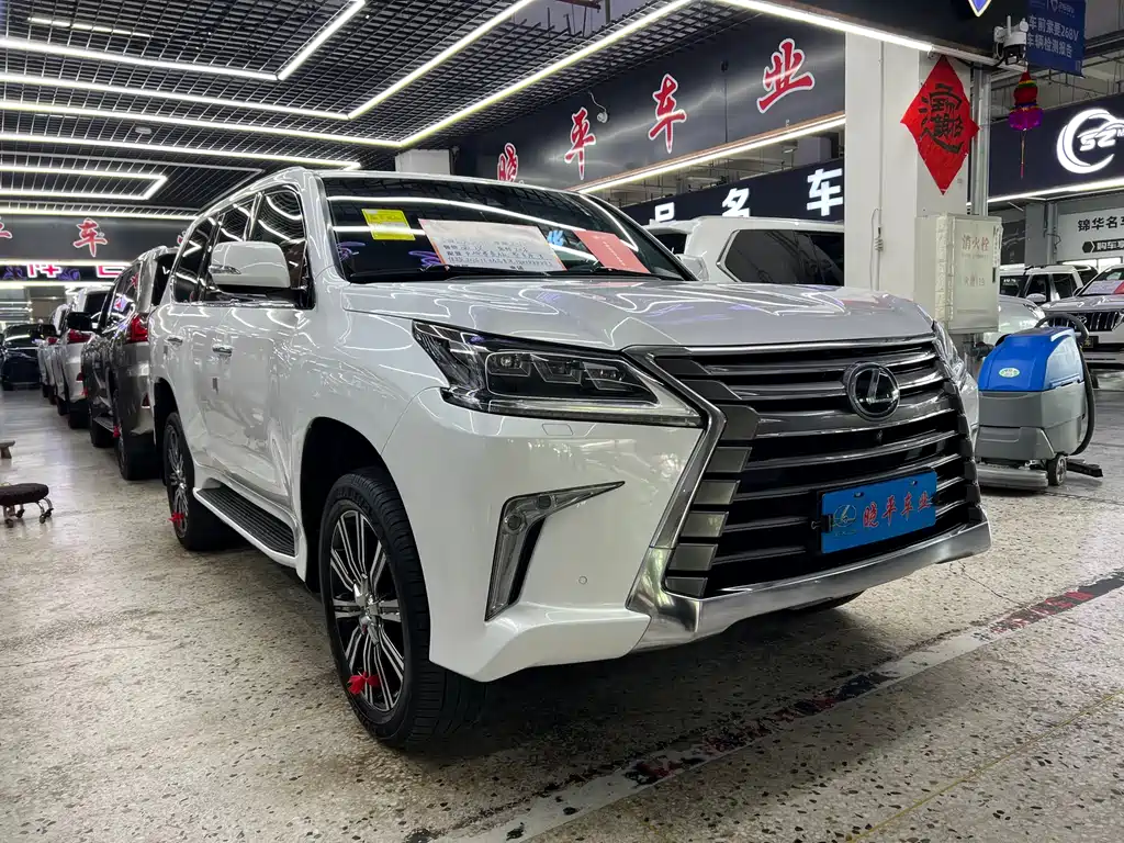 Lexus LX 2017 — фото 5