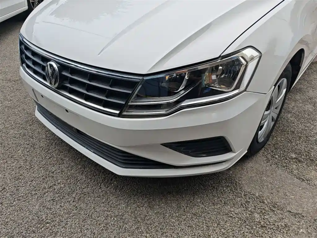 Volkswagen Jetta 2017 — фото 24
