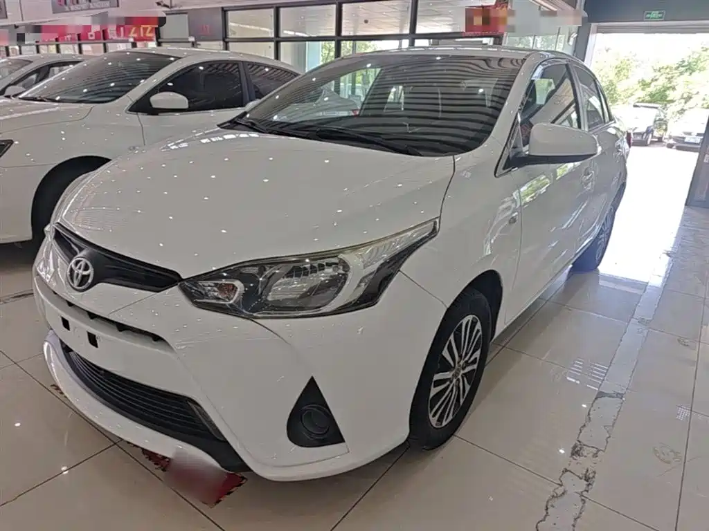 Toyota Yaris L 2019 — фото 1