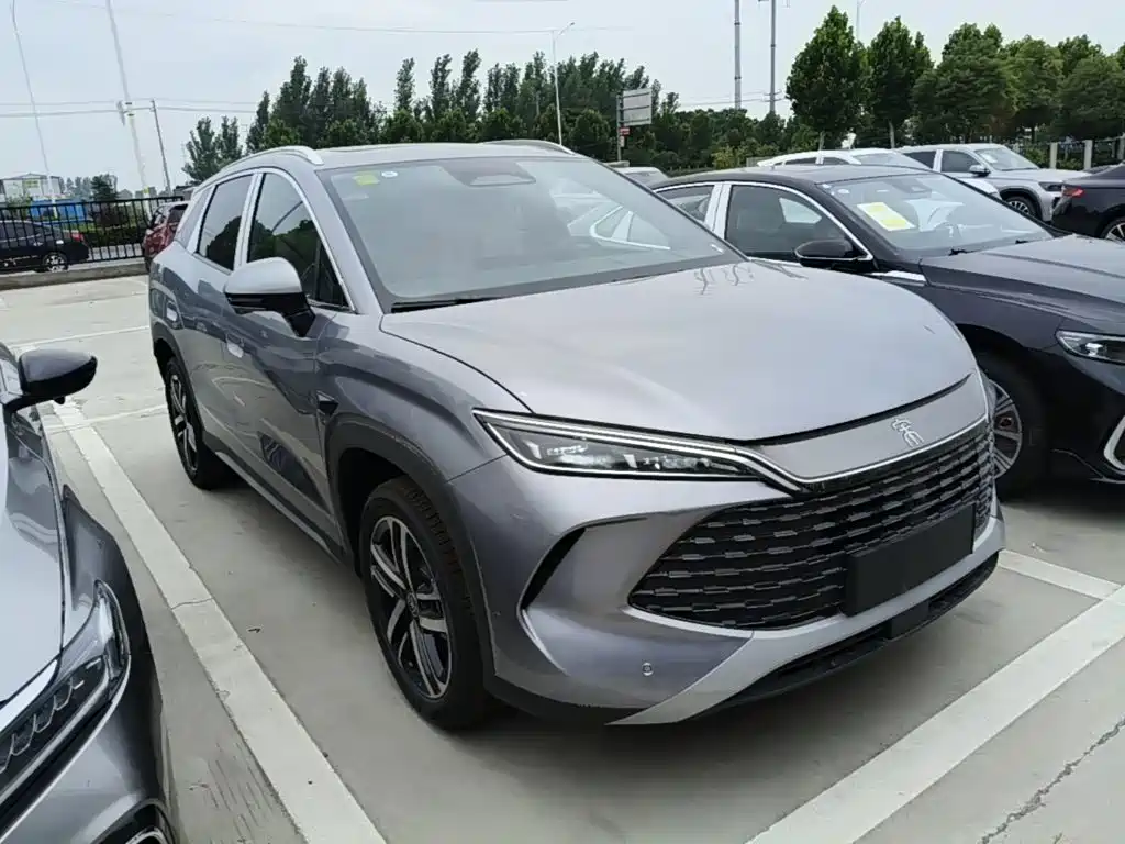 BYD L DM-i 2026 — фото 4