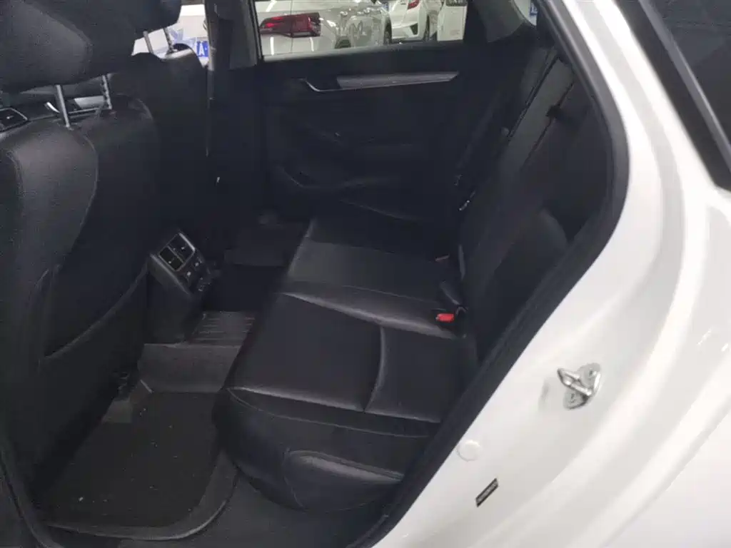 Honda Accord 2021 — фото 17