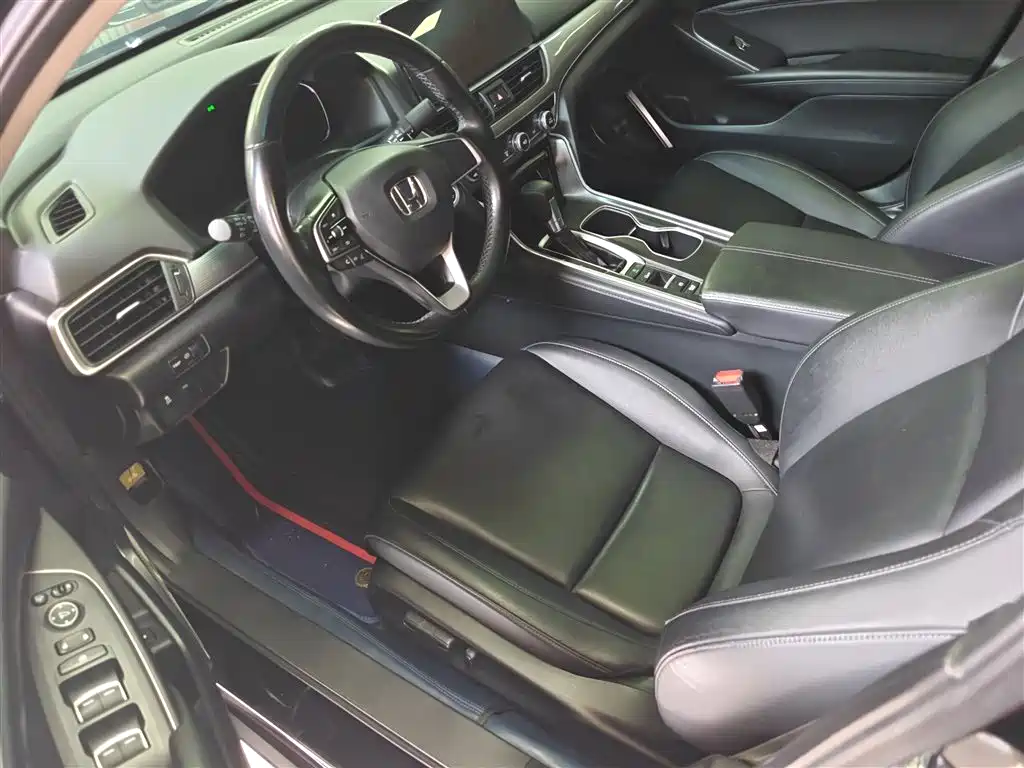 Honda Accord 2022 — фото 13