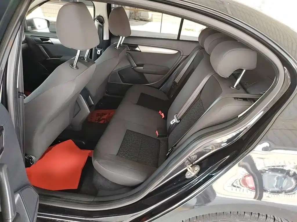 Volkswagen Lavida 2015 — фото 17