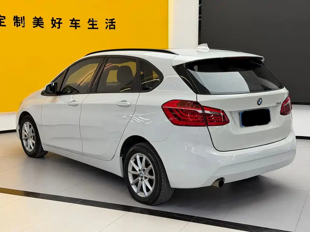 BMW 2 Series Active Tourer 2016 — фото 8