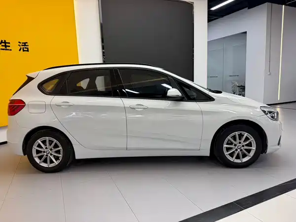 BMW 2 Series Station Wagon 2016