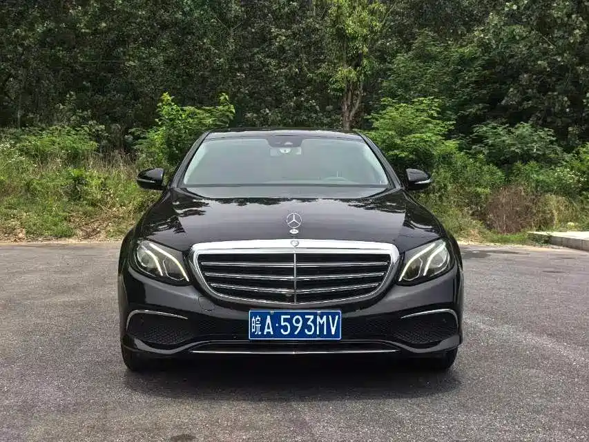 Mercedes-Benz E-Class 2017 — фото 1