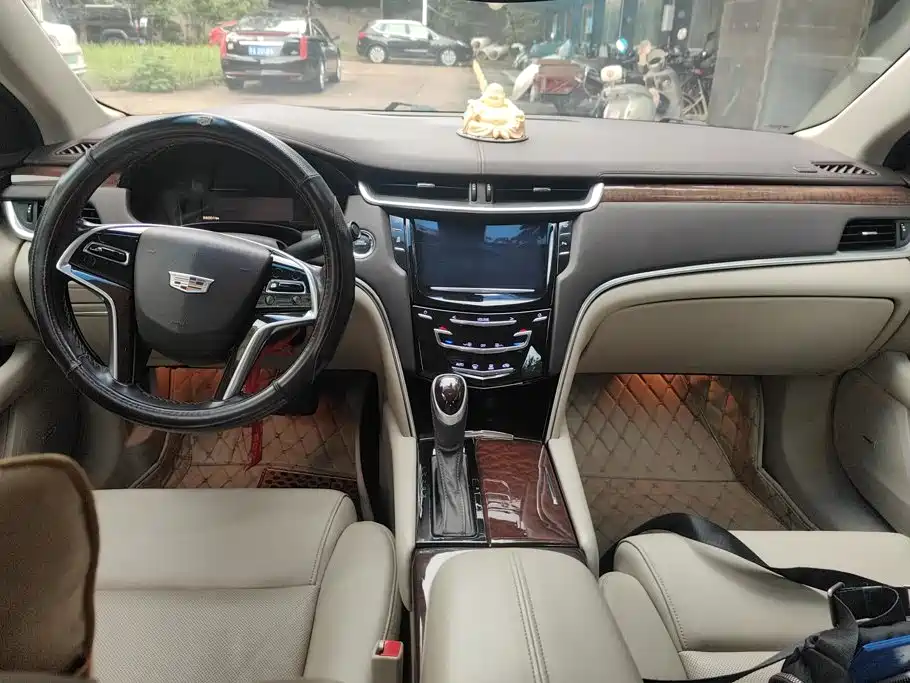 Cadillac XTS 2016 — фото 12