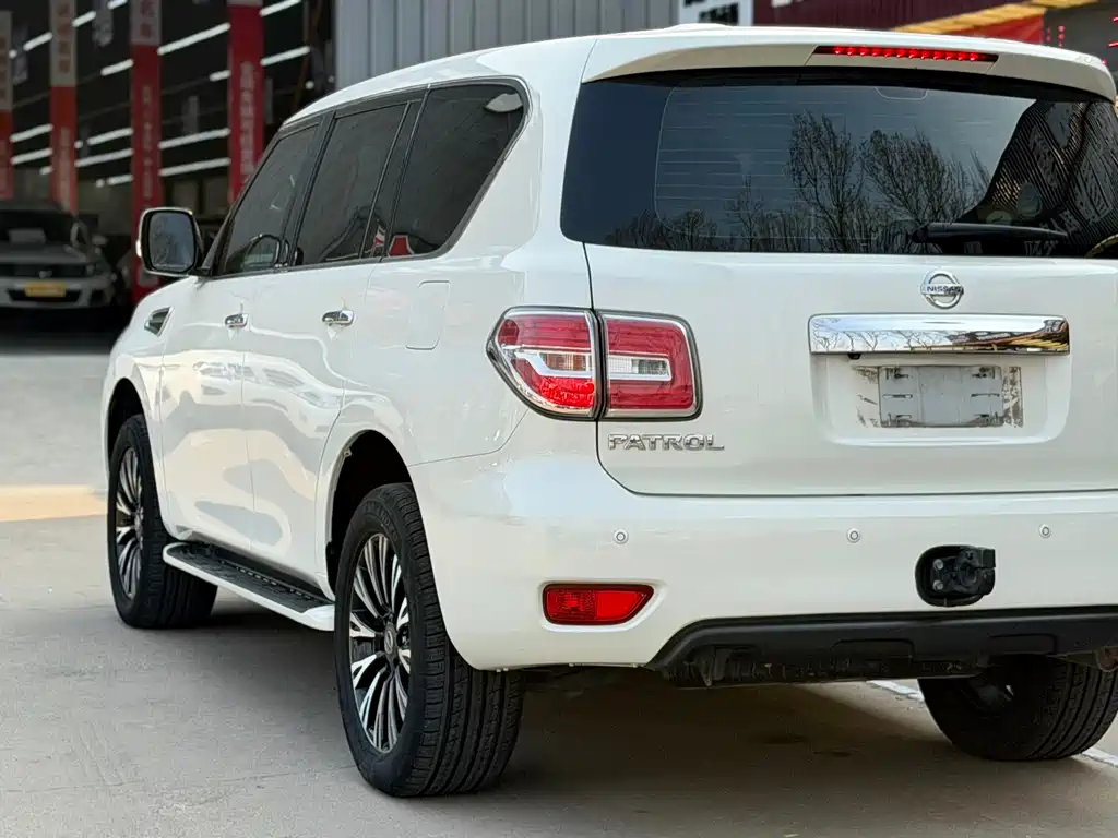 Nissan Patrol 2020 — фото 10