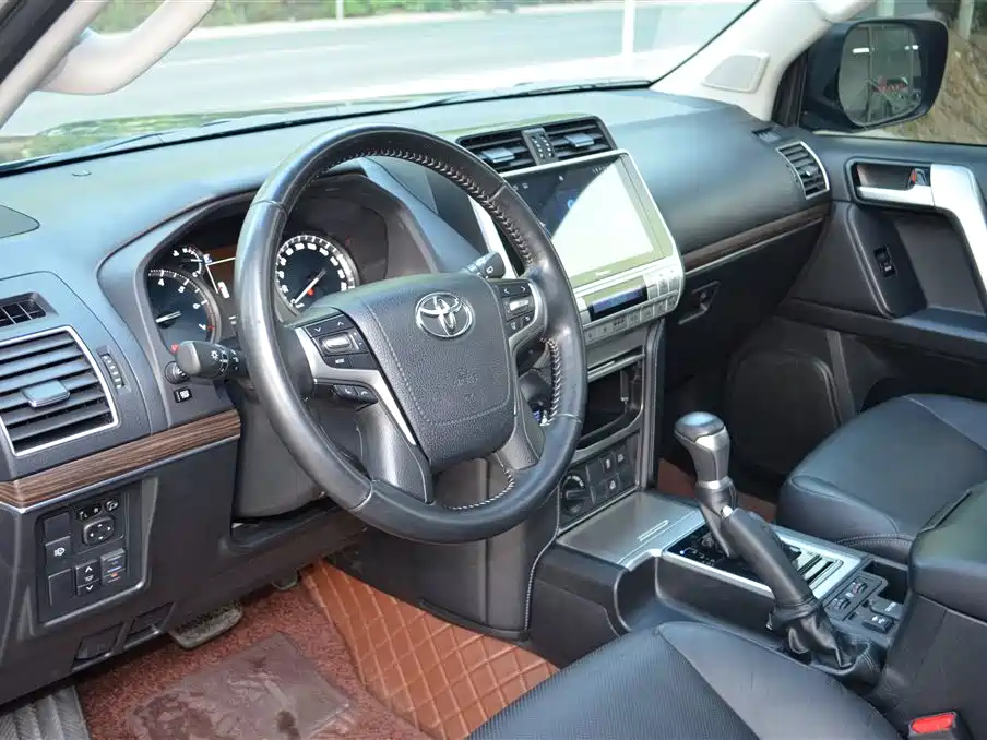 Toyota Prado 2020 — фото 16