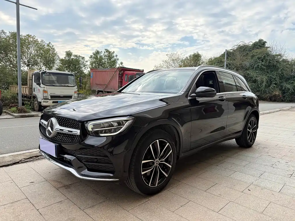 Mercedes-Benz GLC 2021 — фото 1