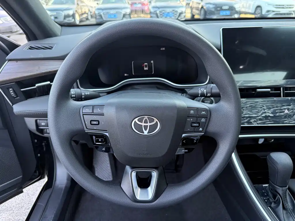 Toyota Avalon — фото 12