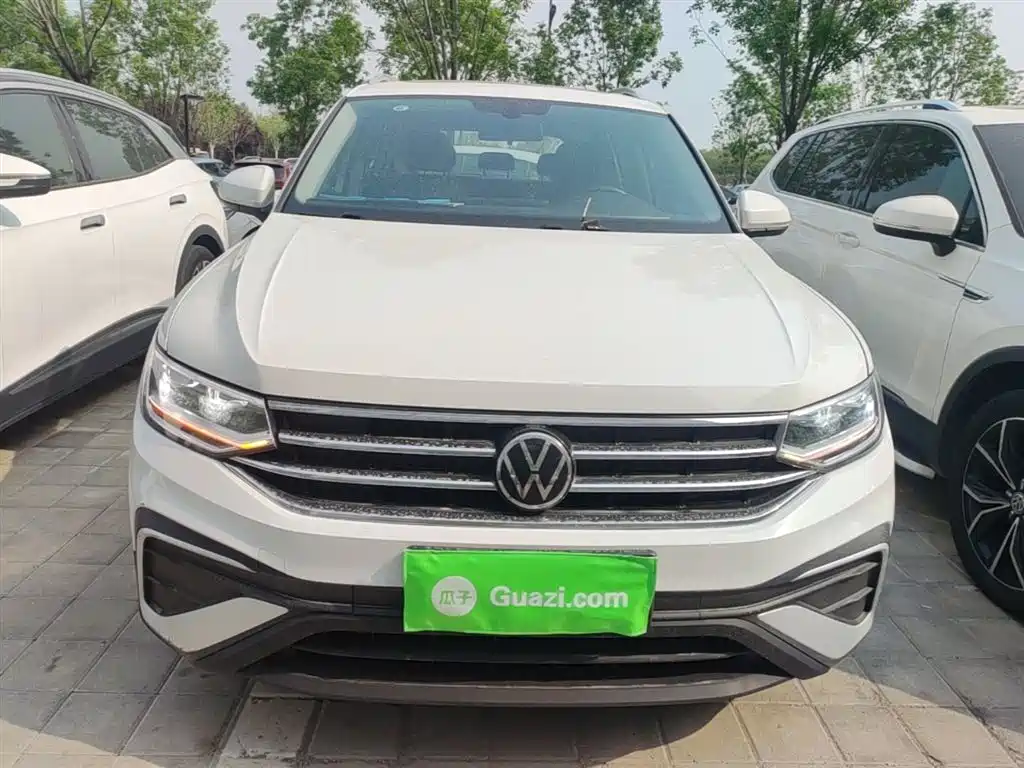 Volkswagen Tiguan L 2023 — фото 3