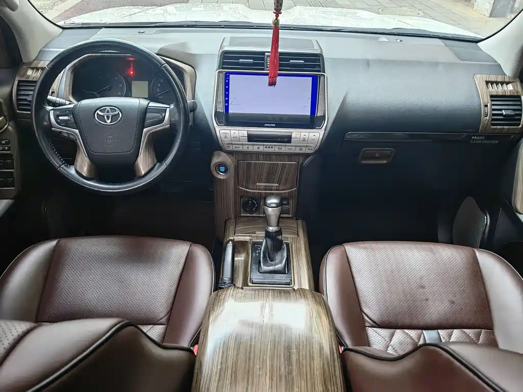 Toyota Prado 2020 — фото 11