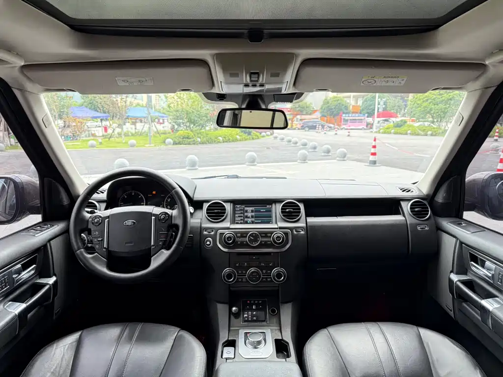 Land Rover Discovery 2014 — фото 10