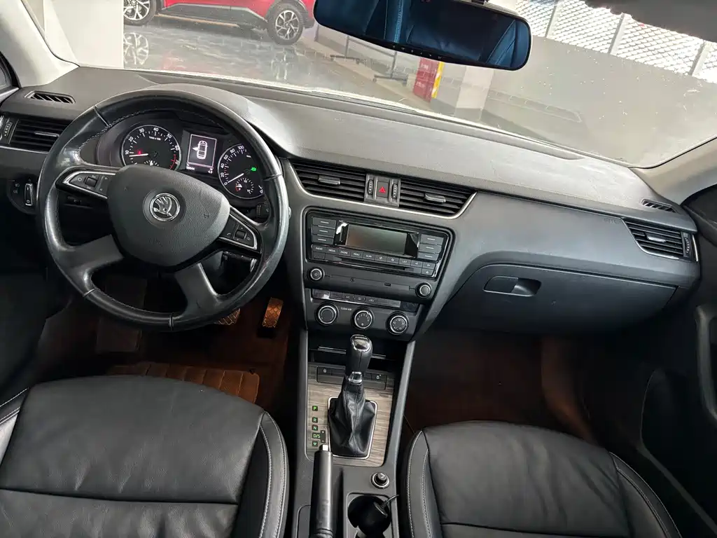 Skoda Octavia 2016 — фото 8