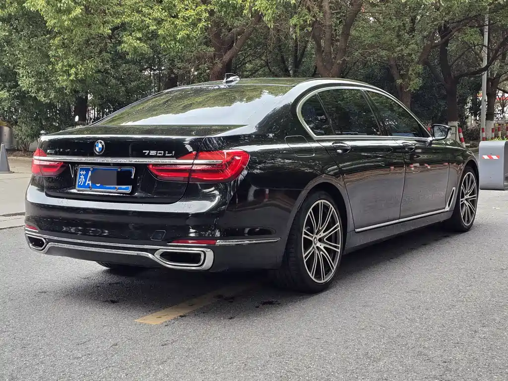 BMW 7 Series 2017 — фото 4