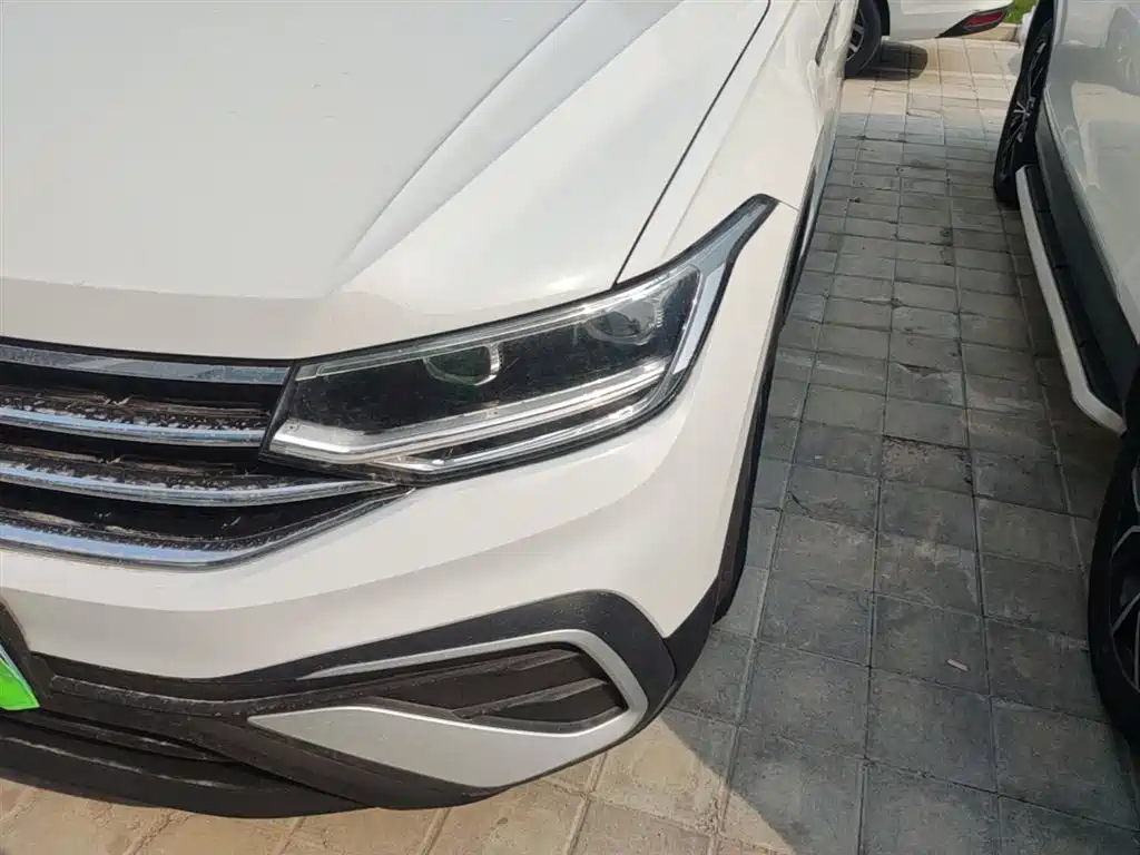 Volkswagen Tiguan L 2023 — фото 24