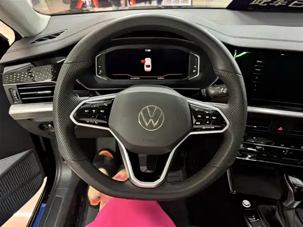 Volkswagen Passat 2024