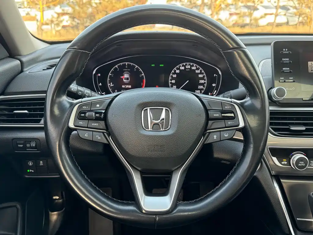 Honda Accord 2021 — фото 12