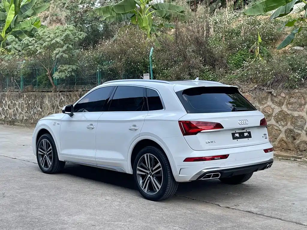 Audi Q5L 2022 — фото 7