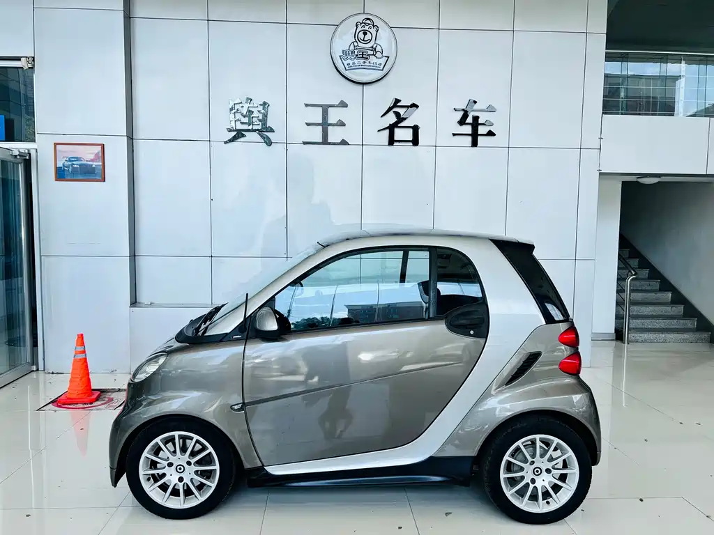 smart Fortwo 2011 — фото 2