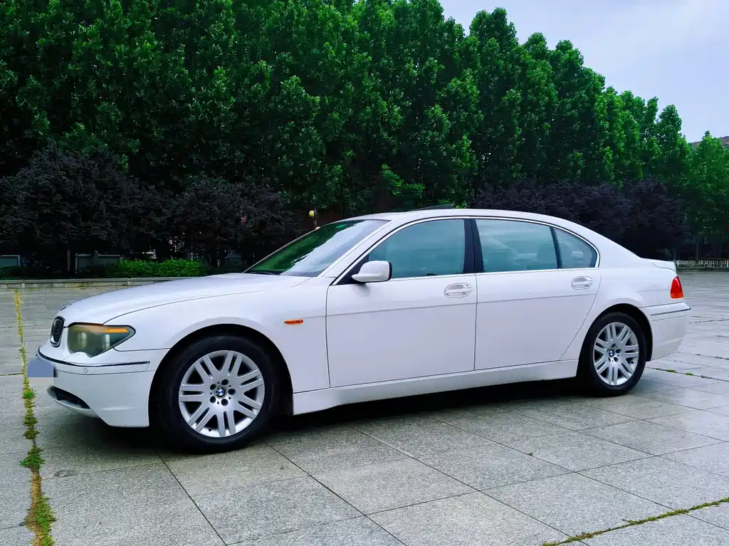 BMW 7 Series 2005 — фото 10