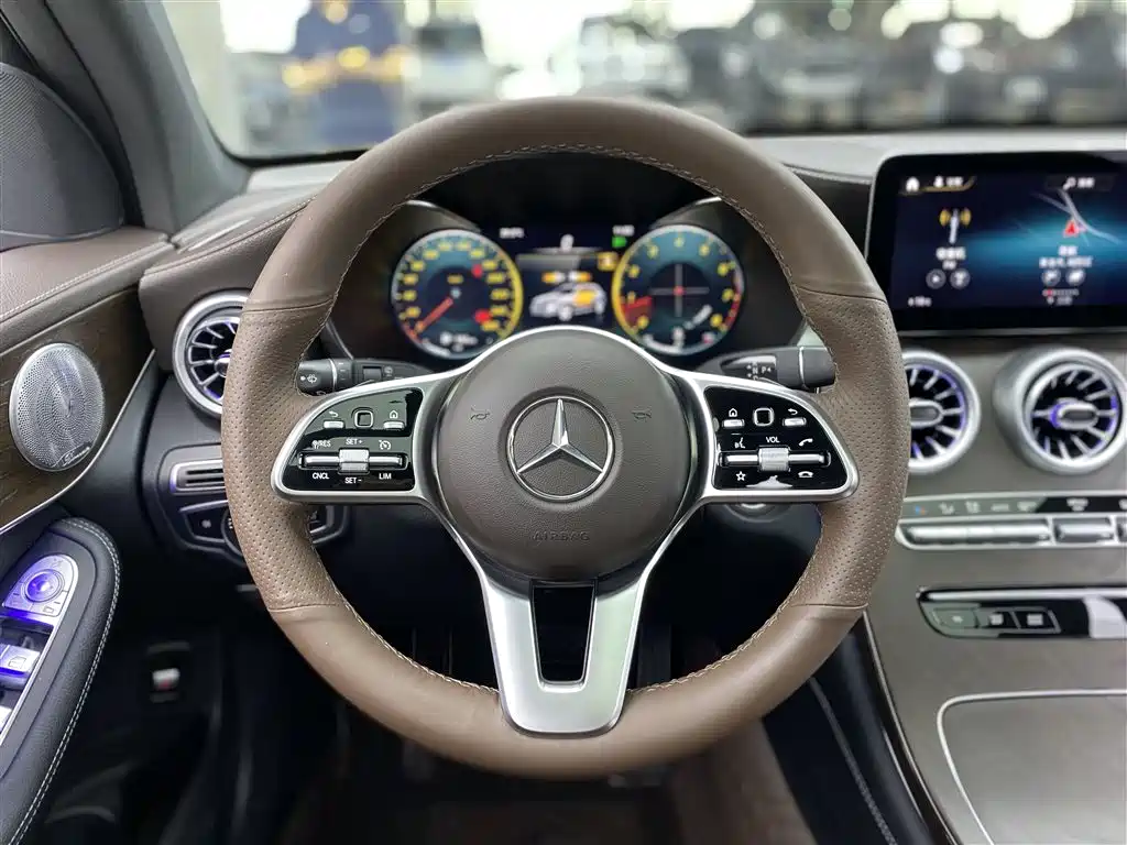 Mercedes-Benz GLC 2021 — фото 13