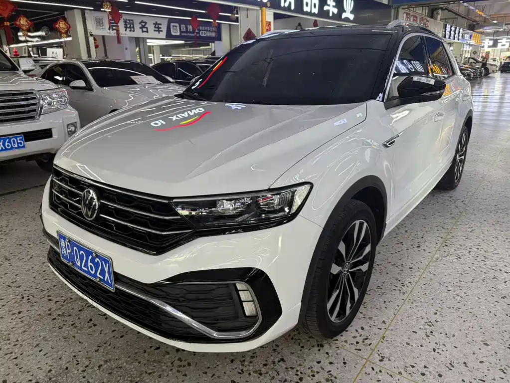 Volkswagen T-Roc 2022 — фото 1